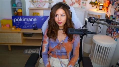 pokimane nipple|Tiktoknipslips 